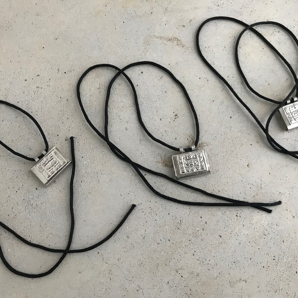 Taweez Pendant Necklace Silver Tone W Black Cord - Picture 6 of 8